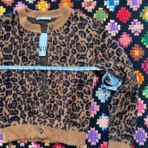 fuzzy zara cheetah print sweater NWT